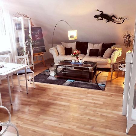 Kuenstler Ferienwohnung 3 Zimmer Kueche Bad Zentrale Lage Wulsbuttel Esterno foto