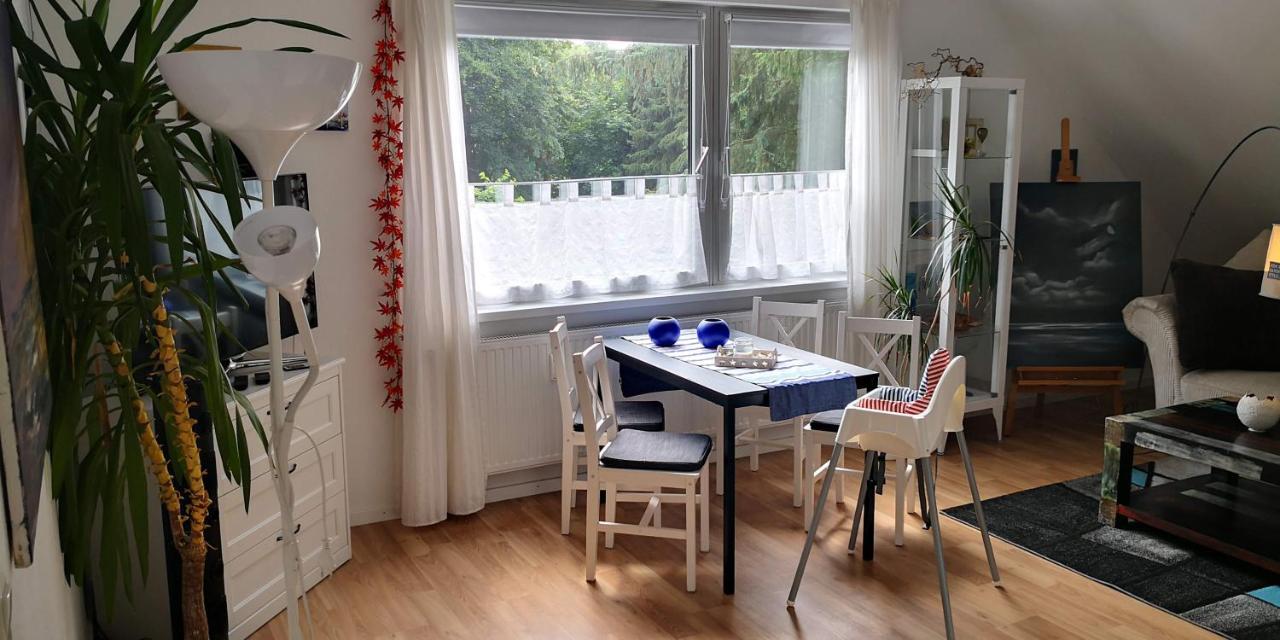 Kuenstler Ferienwohnung 3 Zimmer Kueche Bad Zentrale Lage Wulsbuttel Esterno foto