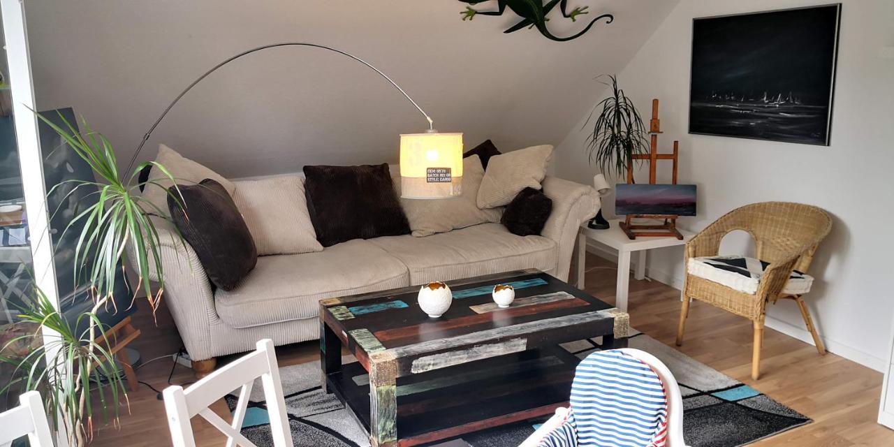 Kuenstler Ferienwohnung 3 Zimmer Kueche Bad Zentrale Lage Wulsbuttel Esterno foto