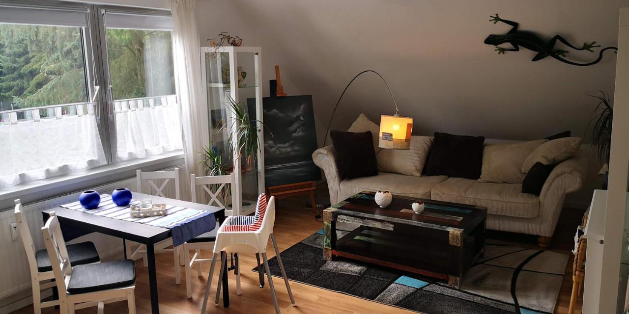 Kuenstler Ferienwohnung 3 Zimmer Kueche Bad Zentrale Lage Wulsbuttel Esterno foto