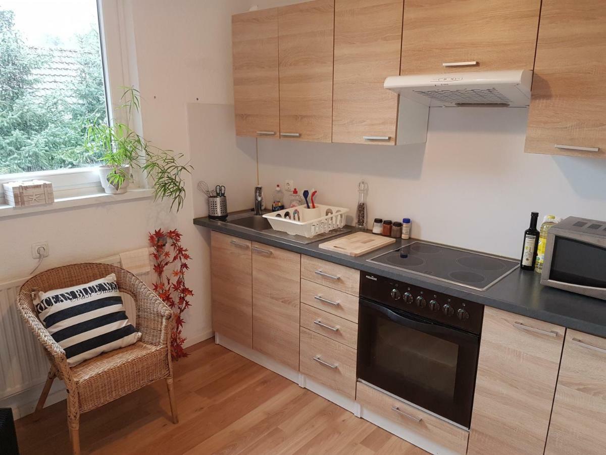 Kuenstler Ferienwohnung 3 Zimmer Kueche Bad Zentrale Lage Wulsbuttel Esterno foto